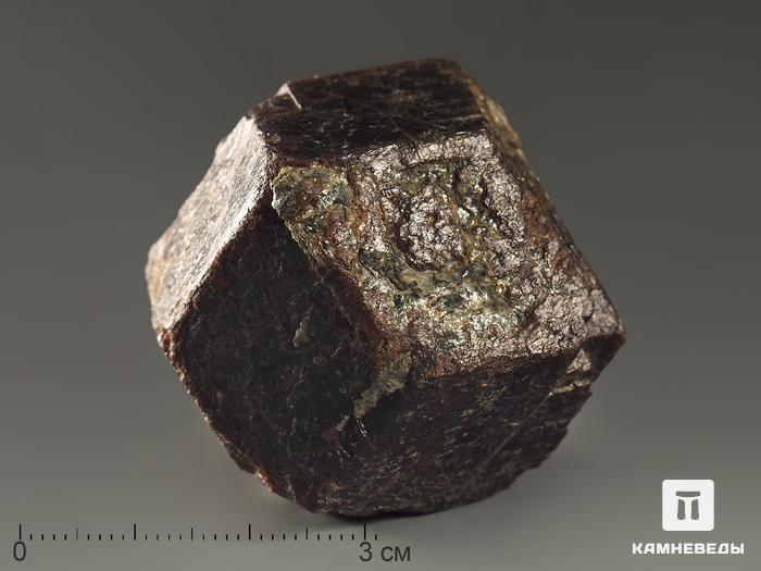 Альмандин (гранат), кристалл 4,6х3,8х3,6 см, 8599, фото 1