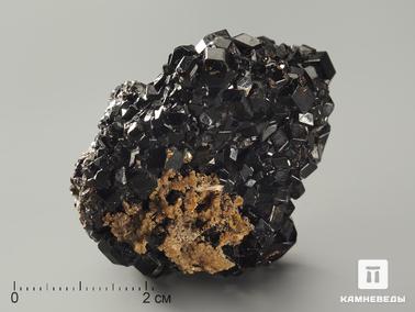 Меланит (чёрный гранат), Андрадит. Андрадит (меланит), 4,8х3,9х2,6 см