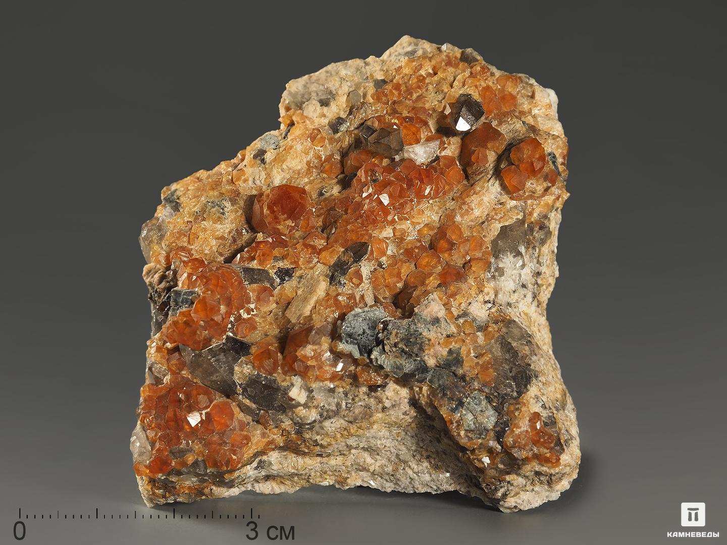Спессартин (гранат), кристаллы на граните 7,3х6,4х2,8 см крокоит на изменённом граните 3 3 5 см