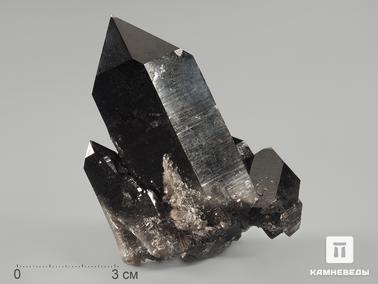 Морион (чёрный кварц). Морион (чёрный кварц), сросток кристаллов 8,5х6х3,8 см