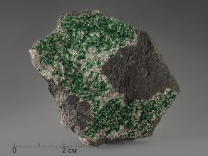 Уваровит (зелёный гранат), 6,3х4,8х2 см