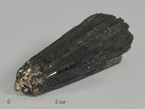 Ильваит, сросток кристаллов 6,5х2,5 см