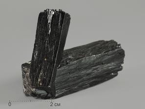 Ильваит, сросток кристаллов 5х3 см