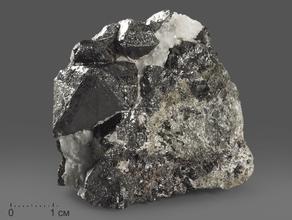 Магнетит, сросток кристаллов 4,5х4х3,5 см