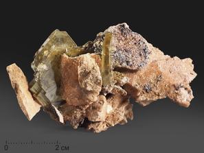 Барит, кристаллы на породе 7,5х4,5х3,1 см