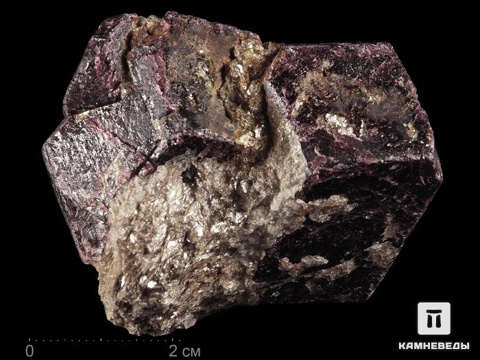 Гранат (альмандин), сросток кристаллов 5,5-6 см, 13210, фото 1