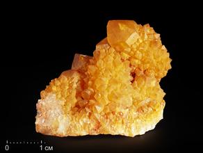 Цитриновидный кварц (кактусовый), сросток кристаллов 4,7х3,8х3,2 см