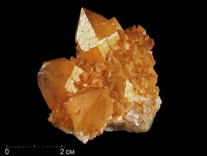 Цитриновидный кварц (кактусовый), сросток кристаллов 5,6х4,7х3 см