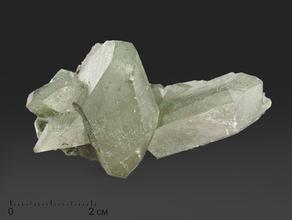 Кальцит, сросток кристаллов 6,6х4,6х3,9 см