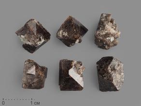 Циркон, кристалл 1-1,5 см