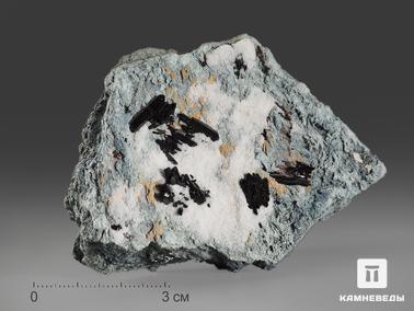 Нептунит. Нептунит, кристаллы на породе 7,5х5,7х2,3 см