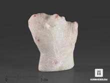 Шпинель красная на кальците, 5,5х4,6х2,9 см