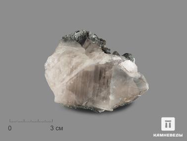 Горный хрусталь, Кварц, Хлориты, Титанит. Горный хрусталь (кварц) с хлоритом и титанитом, сросток кристаллов 8х6,7х4,2 см