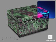Шкатулка из цоизита с красным корундом, 9,2х7,2х5,3 см