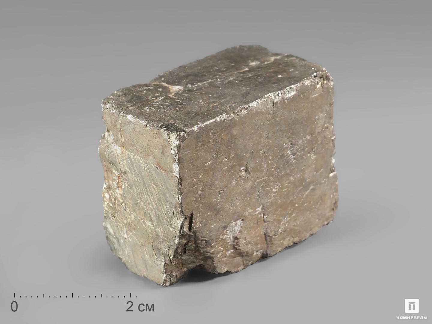 Пирит, кубический кристалл 3,8х3,5х3 см