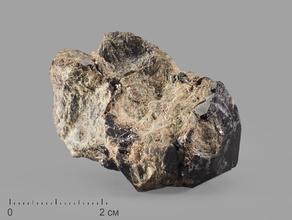 Гранат, кристалл 4,7х3,3х2,5 см