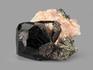 Шпинель чёрная кристалл с кальцитом и диопсидом, 4,4х3,3х1,8 см, 21051, фото 2