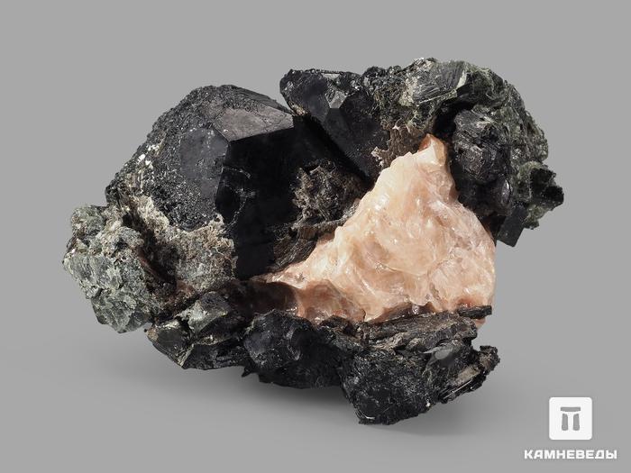 Шпинель чёрная кристаллы с кальцитом и диопсидом, 6,5х5х4 см, 21063, фото 2