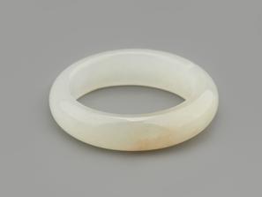 Кольцо из нефрита светлого, 5-6 мм