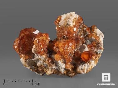 Спессартин, Гранат. Спессартин (гранат), кристаллы на породе в пластиковом боксе 3,5х2,2х2 см