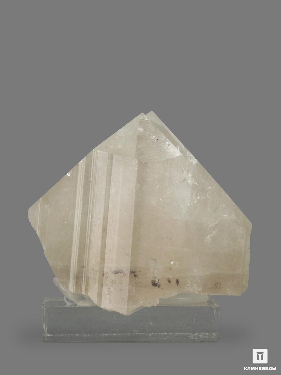 Топаз, кристалл на подставке 3,3х3,2х3,2 см фигура ангелочек на подставке 5х5х15см