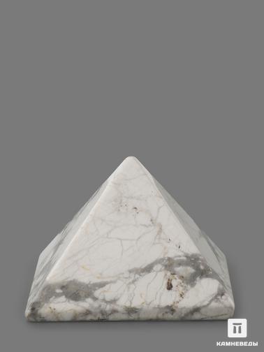 Магнезит. Пирамида из магнезита, 5х5х3,5 см