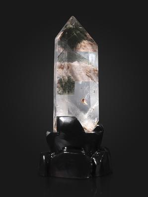 Горный хрусталь с фантомом, приполированный кристалл на деревянной подставке 30,5х13,5х12 см
