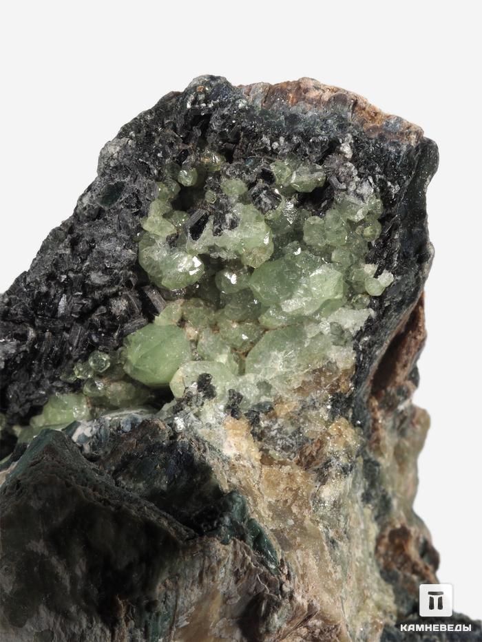 Демантоид (зелёный андрадит) на породе, 8,2х5х2,5 см, 28424, фото 2