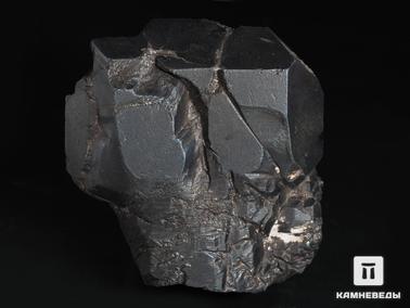 Алабандин. Крупный кристалл алабандина. Музей Камневеды, образец №326
